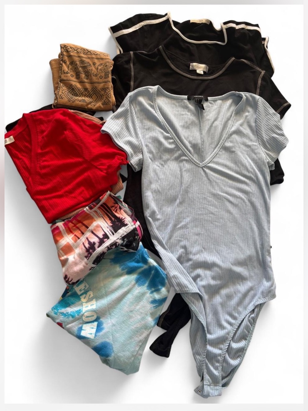 Woman’s/juniors Size M bundle of tops excellent condition